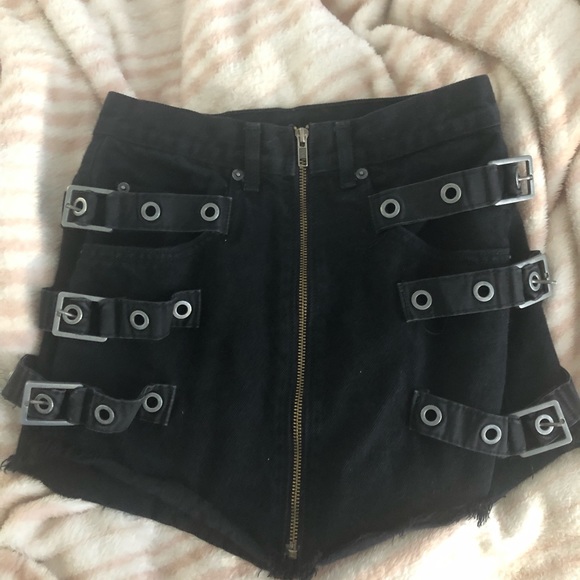 LF CARMAR black Beatrice skirt with buckles - Picture 4 of 7